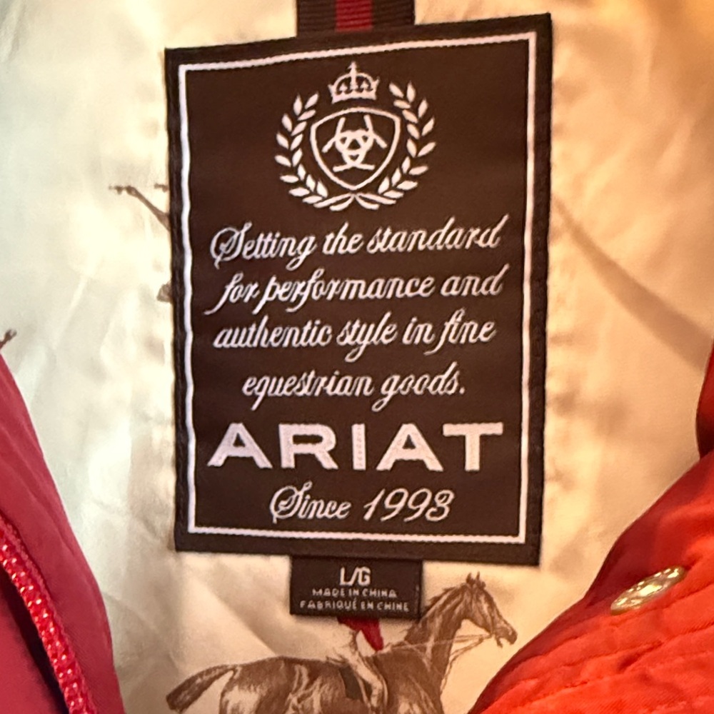 Ariat Women's Quilted Red Vest - Picture 2 of 7